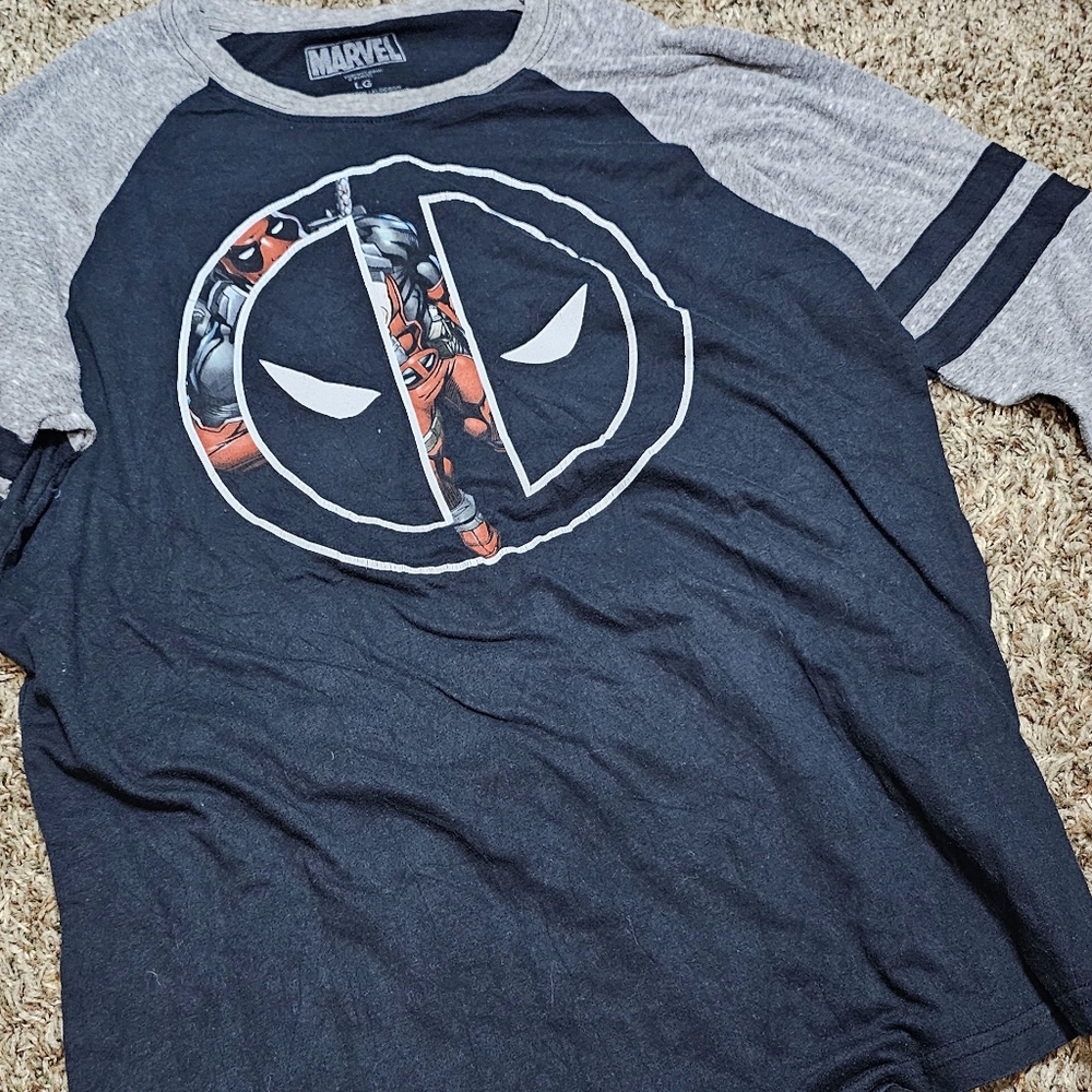 Deadpool Half-Sleeve Shirt - Picture 1 of 2